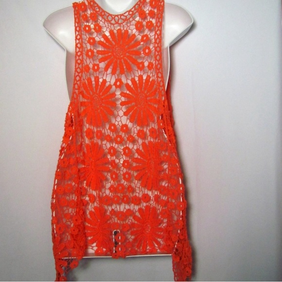 🔥Betsey Johnson Daisy Crochet Vest- RARE -DEADSTOCK - Picture 3 of 5